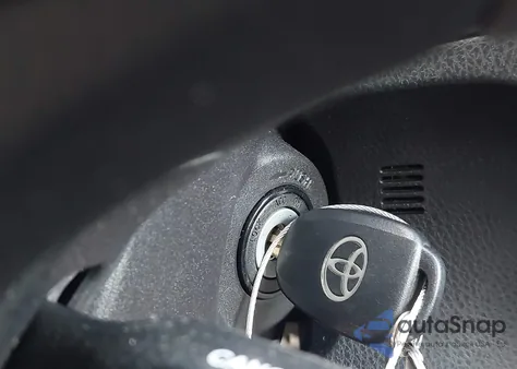 2018 Toyota Corolla Le from USA, damaged, VIN 5YFBURHE7JP767451